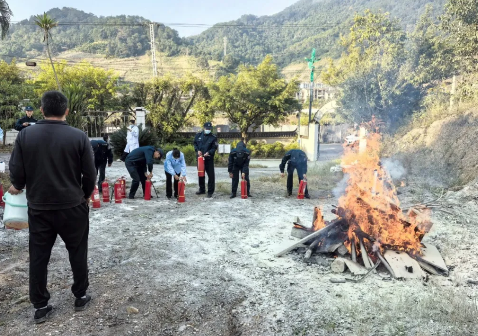 镇沅县人民医院开展灭火应急演练 筑牢消防安全防线